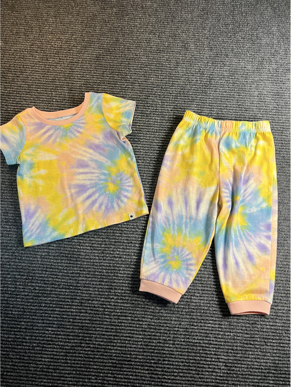 Lucky Brand Kids Tie-Dye Short Sleeve and Pants Pajama Set 2T